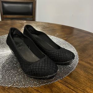 Size 7.5 Seychelles Wedges